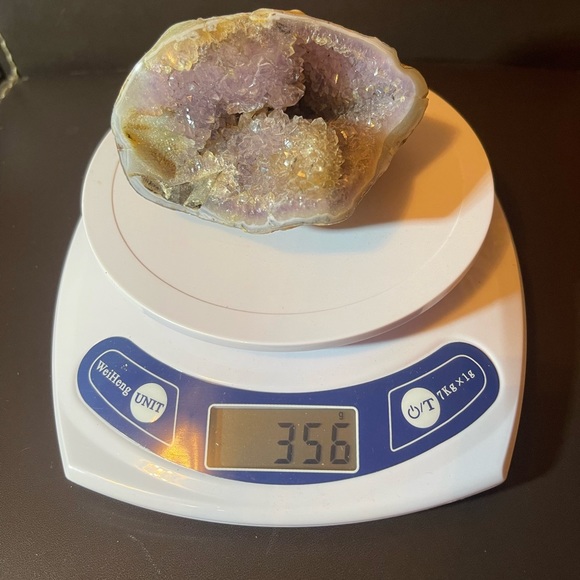 Amethyst Cluster. 356 Gr, 12.54 Oz, 0.783 Lb - Picture 5 of 7